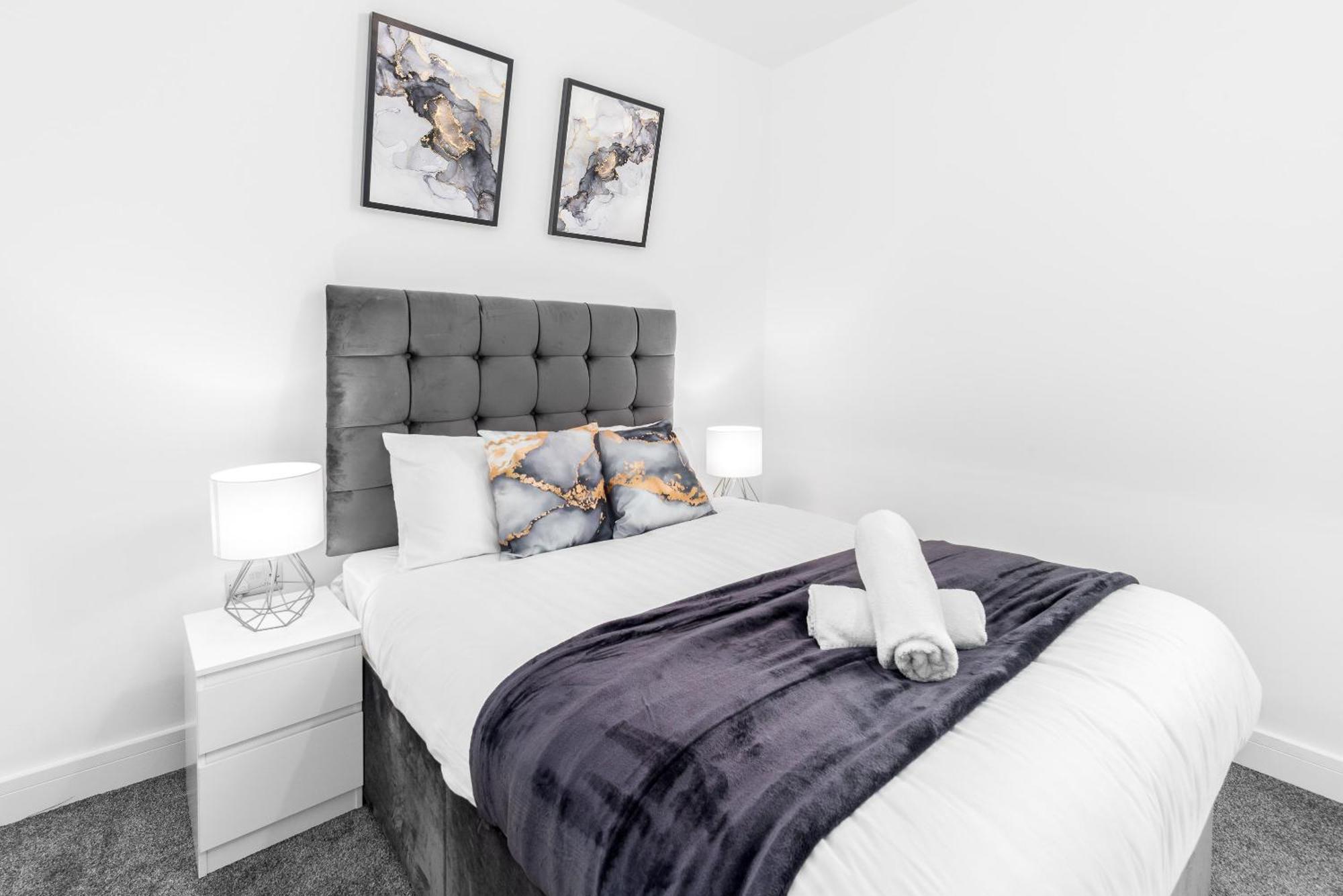 Stylish 2 Bedroom Apartment - Balcony - Secure Parking - Top Rated - 5Mc برمنغهام المظهر الخارجي الصورة