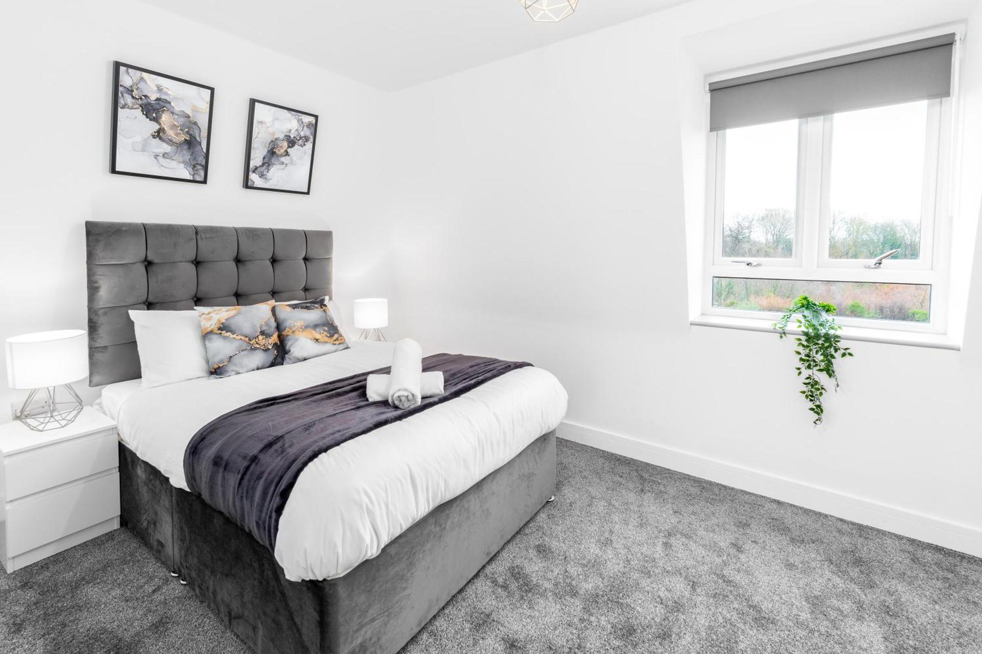Stylish 2 Bedroom Apartment - Balcony - Secure Parking - Top Rated - 5Mc برمنغهام المظهر الخارجي الصورة