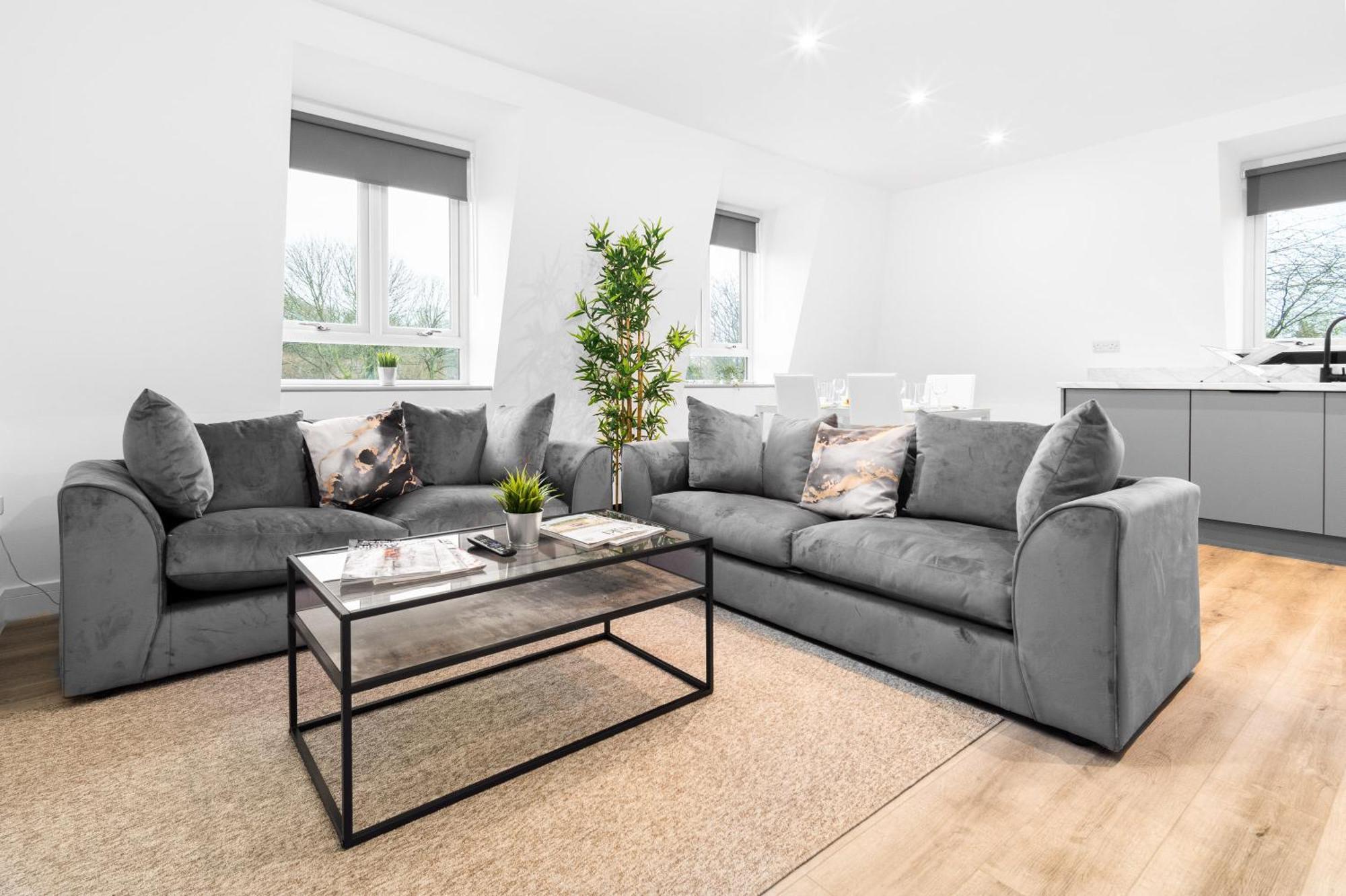Stylish 2 Bedroom Apartment - Balcony - Secure Parking - Top Rated - 5Mc برمنغهام المظهر الخارجي الصورة